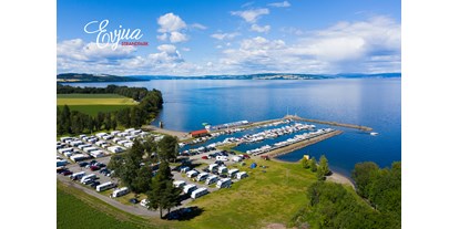 Reisemobilstellplatz - Hunde erlaubt: Hunde erlaubt - Norwegen - Welcome to Evjua by Lake Mjøsa - enjoy authentic Norwegian countryside with a view! - Evjua Strandpark