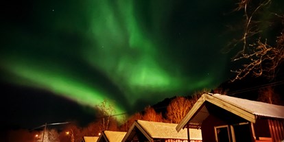 Reisemobilstellplatz - Badestrand - Norwegen - Northen lights in winter. - Base Camp Hamarøy