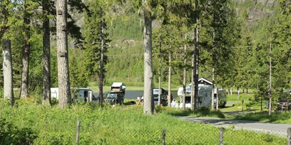 Reisemobilstellplatz - Umgebungsschwerpunkt: am Land - Norwegen - Platz für Wohnmobil, Wohnwagen und Zelt - Velfjord Camping & Hytter