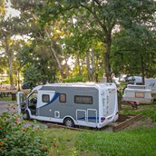 Wohnmobilstellplatz - Camping pitch - Parque Campismo Monsanto