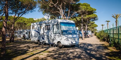 Motorhome parking space - Tennis - Barcelona - Camping Blanes