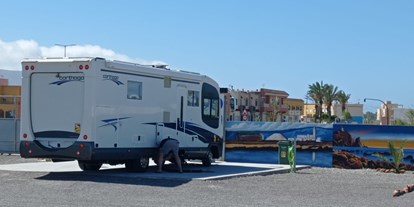 Motorhome parking space - Stromanschluss - Spain - Vaciado - Camper Área Cabo de Gata
