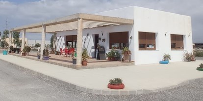 Reisemobilstellplatz - Stromanschluss - Costa de Almería - Camper Área Cabo de Gata