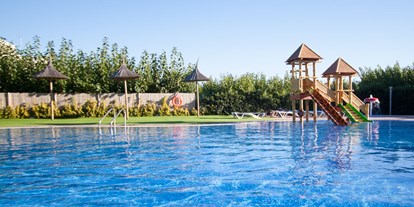 Reisemobilstellplatz - Duschen - Spanien - Zwembad - Camping Joan