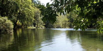 Reisemobilstellplatz - Duschen - Pontevedra - Fluss und Flussstrand - Camping Maceira