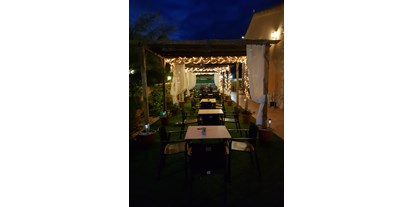 Reisemobilstellplatz - La Alcoraya - unsere Terrasse - Parking Restaurant Finca La Montañosa
