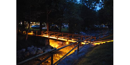 Reisemobilstellplatz - Umgebungsschwerpunkt: Fluss - Spanien - Puente nocturno - SOL I NEU
