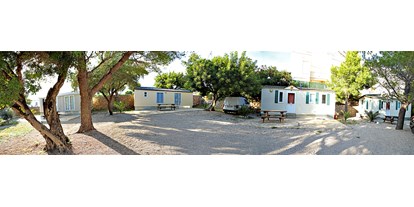 Motorhome parking space - Bademöglichkeit für Hunde - Spain - Camping Cala d'Oques