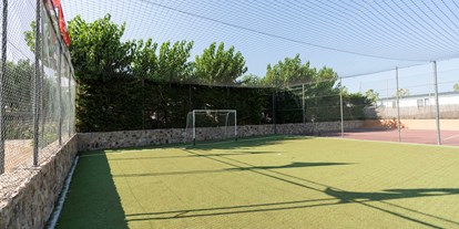 Motorhome parking space - Tennis - Barcelona - Fussballplatz - Camping del Mar