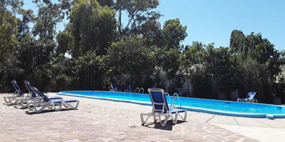 Reisemobilstellplatz - öffentliche Verkehrsmittel - Costa del Azahar - Der Campingplatz verfügt über einen saisonalen Pool. - Camping la Naranja