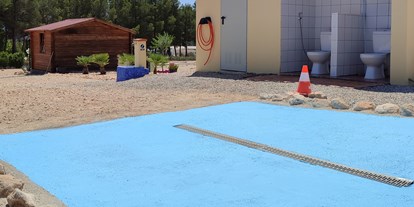 Motorhome parking space - Bademöglichkeit für Hunde - Spain - Camperpark Vista Montaña