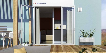 Reisemobilstellplatz - Umgebungsschwerpunkt: Therme(n) - Mobile Home Adria,
40 Quadratmeter mit einem einzigartigen, eleganten und hochwertigen Design.
Eine luxuriöse Unterkunft mit besonderem Glamour, wie eine Hotelsuite inmitten der Natur.
 - Agricamping Est Garda