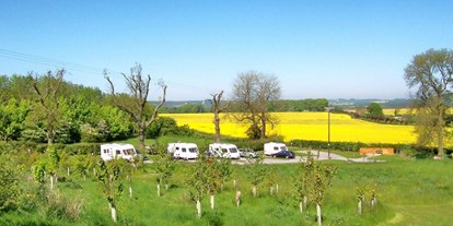 Reisemobilstellplatz - Wohnwagen erlaubt - Großbritannien - Greetham Retreat - Caravan and Motorhome Club (CAMC) touring caravan site