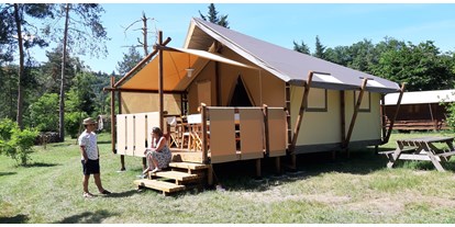 Reisemobilstellplatz - Umgebungsschwerpunkt: Fluss - Frankreich - Jungle Lodge für 5/7 Personen, in der Nähe des Flusses - Camping Le Viaduc