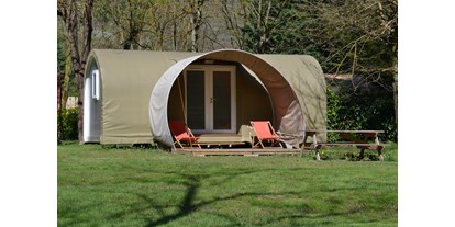 Reisemobilstellplatz - Wohnwagen erlaubt - Rhône-Alpes - Coco Sweet, Wohnwagen für 4 Personen, ohne Badezimmer - Camping Le Viaduc