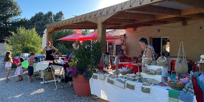 Reisemobilstellplatz - Art des Stellplatz: bei Sehenswürdigkeit - Provence-Alpes-Côte d'Azur - Handwerkermarkt - Camping Les Myotis