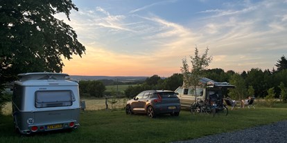 Motorhome parking space - Wohnwagen erlaubt - Belgium - Camping Au Bout Du Monde