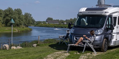 Reisemobilstellplatz - Art des Stellplatz: bei Gewässer - Belgien - Camping de Boogaard