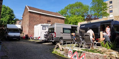 Motorhome parking space - Umgebungsschwerpunkt: Stadt - Belgium - "Les Ceux de chez nous" @nodimages