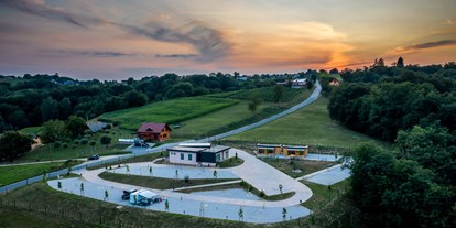 Reisemobilstellplatz - Duschen - Mittelkroatien - Slavonien - Wine Camp Hazic