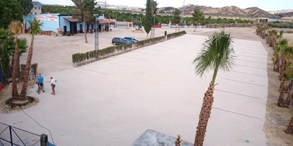 Reisemobilstellplatz - Art des Stellplatz: bei Weingut - Spanien - Camper Park Casablanca
