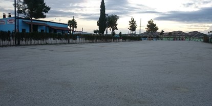 Motorhome parking space - WLAN: am ganzen Platz vorhanden - Murcia - Camper Park Casablanca