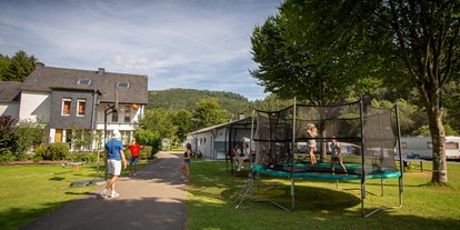 Motorhome parking space - Hunde erlaubt: Hunde nur in NS - Eifel - Camping Tintesmühle