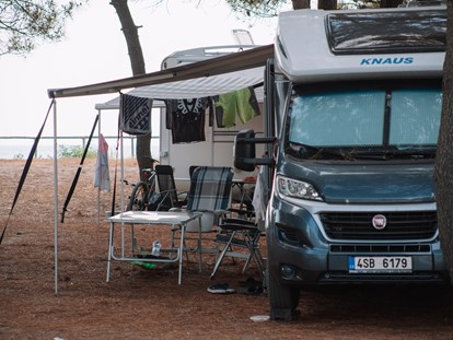 Motorhome parking space - Angelmöglichkeit - Montenegro federal state - RVPark in Shadow - MCM Camping