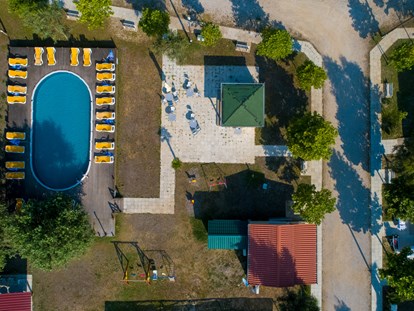 Reisemobilstellplatz - Umgebungsschwerpunkt: Strand - Ulcinj - Swimmong pool - MCM Camping