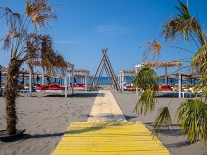 Motorhome parking space - Surfen - Montenegro - MCM Beach - MCM Camping