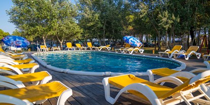 Reisemobilstellplatz - Umgebungsschwerpunkt: Meer - Swimming pool - MCM Camping