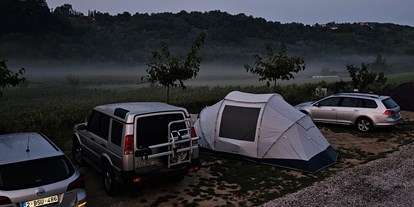 Motorhome parking space - Dolenjska & Bela Krajina / Coast and Karst - Early in the morning in late summer. - Kamp Brda, Camping & Rooms