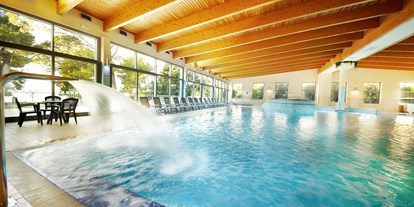 Reisemobilstellplatz - Duschen - Groznjan - Wellness center swimming pool with warm sea water - Camping Adria