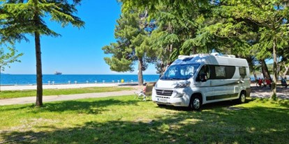 Motorhome parking space - Hallenbad - Slovenia - Winter campers stop in the green Mediteranean oasis - Camping Adria