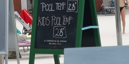 Reisemobilstellplatz - Bademöglichkeit für Hunde - Groznjan - Swimmingpool  - Stellplatz Marina Portorož