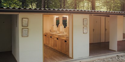 Reisemobilstellplatz - Frischwasserversorgung - Part of our toilete areas. - Forest Camping Mozirje