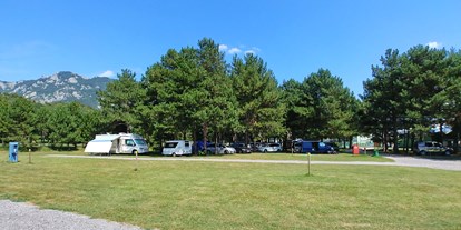 Motorhome parking space - Art des Stellplatz: ausgewiesener Parkplatz - Dolenjska & Bela Krajina / Coast and Karst - Camping  Ajdovščina