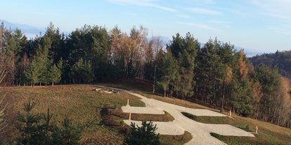 Reisemobilstellplatz - Umgebungsschwerpunkt: am Land - Slowenien - Camping in Tourist village Pristava I Zelten in Feriendorf Pristava