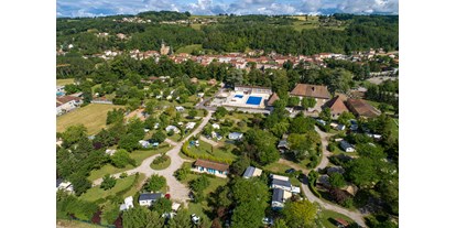 Reisemobilstellplatz - Spielplatz - Beausemblant - Camping le Chateau