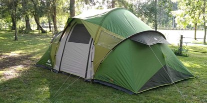 Motorhome parking space - Stromanschluss - France - Tent Pitch - Camping La Vallée de l'Indre