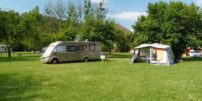 Reisemobilstellplatz - Art des Stellplatz: bei Freibad - Region Zlín - Camping Rožnov
