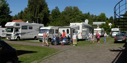 Motorhome parking space - Tennis - Poland - Camping Rodzinny nr 105
