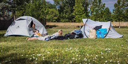 Reisemobilstellplatz - Wohnwagen erlaubt - Ungarn - Camping Arena - Budapest - Arena Camping - Budapest