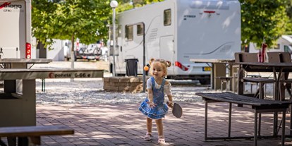 Reisemobilstellplatz - Wohnwagen erlaubt - Ungarn - Arena Camping - Budapest