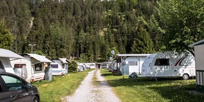 Reisemobilstellplatz - Hunde erlaubt: Hunde erlaubt - Lermoos - Camping Biberhof - Stellplatz am Camping Biberhof