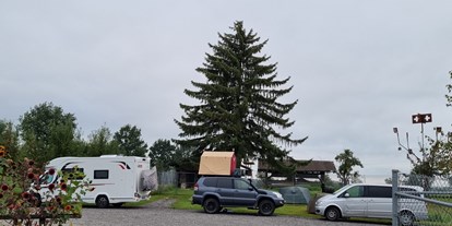 Reisemobilstellplatz - Wohnwagen erlaubt - Schweiz - Schüür zum Hirschpark