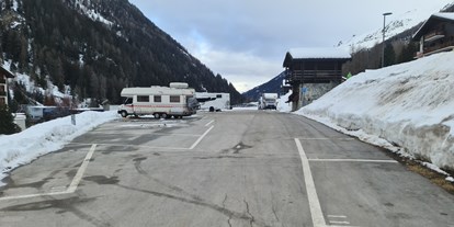 Motorhome parking space - Valais - Stellplatzübersicht - Stellplatz Zinal