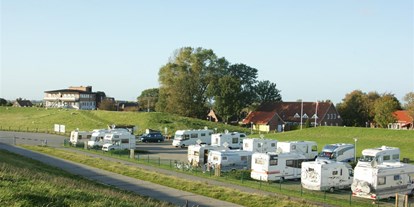 Motorhome parking space - Nordsee-Elbe-Weser - Idyllisch am Elbdeich gelegen - Stellplatz am Elbdeich