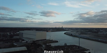 Reisemobilstellplatz - Art des Stellplatz: bei Gewässer - Lübeck - Wohnmobiltreff Lübeck