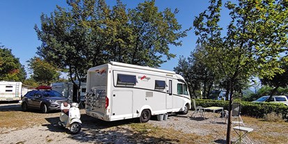 Motorhome parking space - Hunde erlaubt: Hunde erlaubt - Udine - Camping Village Mare Pineta****